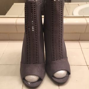 Quips Gray Booties